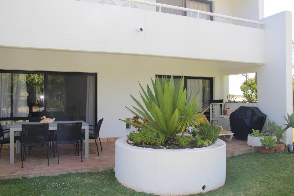 By The Beach Almancil Exterior foto